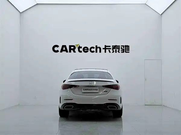 Mercedes-Benz C-Class 2024