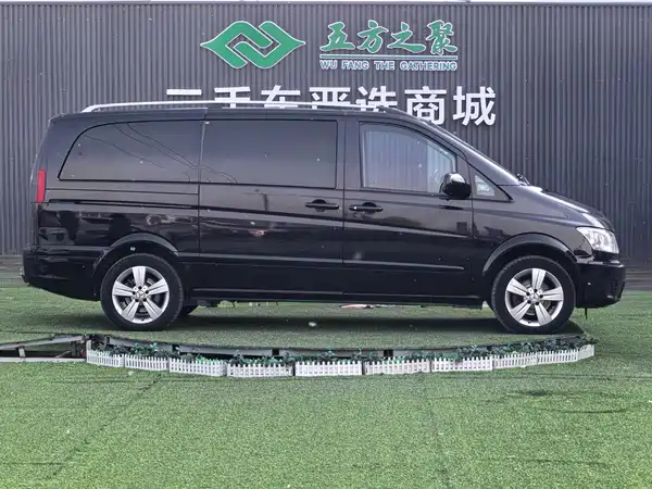 Mercedes-Benz Viano 2015