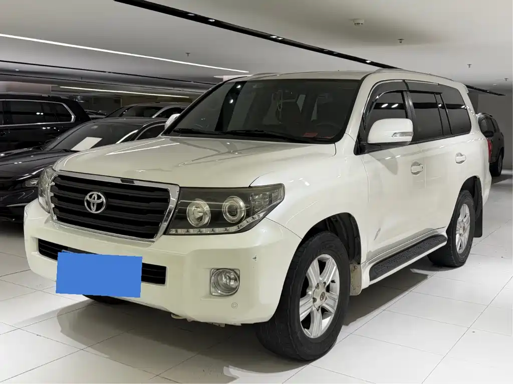Toyota Land Cruiser 2014 — фото 1