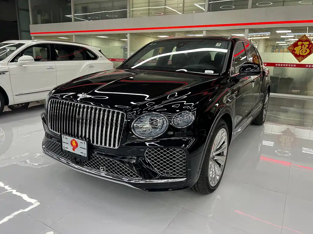 Bentley Bentayga — фото 1