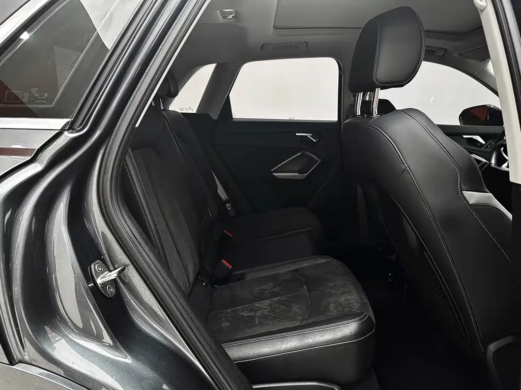Audi Q3 2022 — фото 16