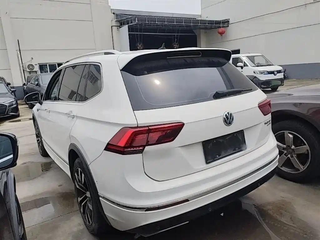 Volkswagen Tiguan L 2020 — фото 5