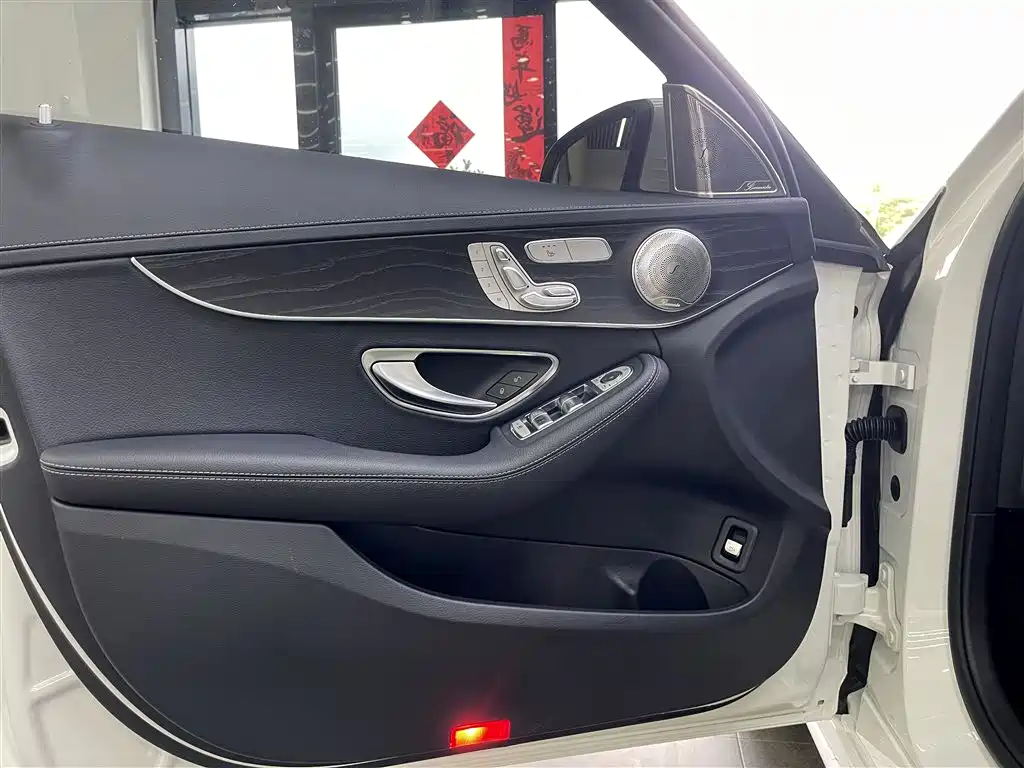 Mercedes-Benz C-Class 2022 — фото 10