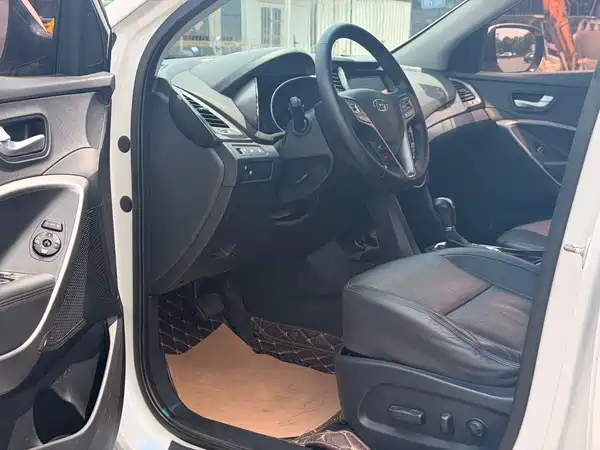 Hyundai Santa Fe 2014