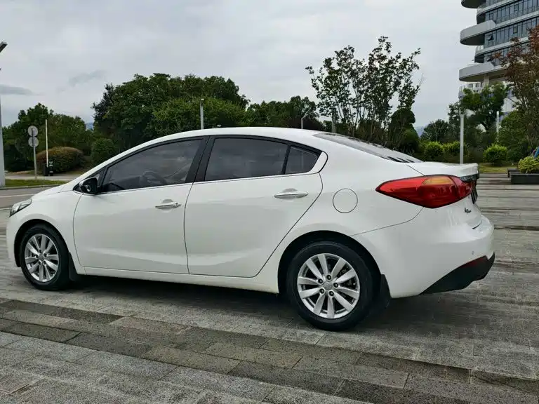 Kia K3 2015 — фото 4