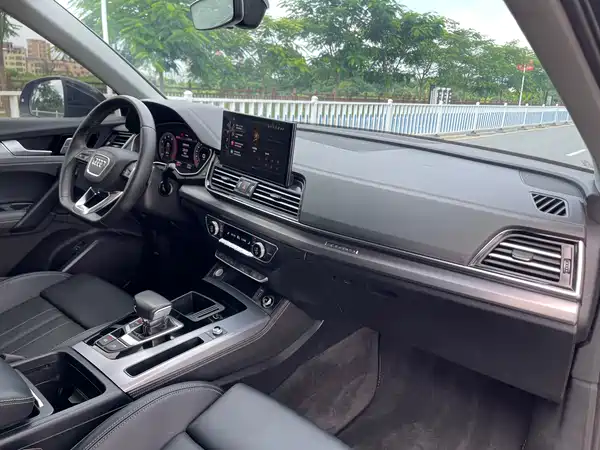 Audi Q5L 2025
