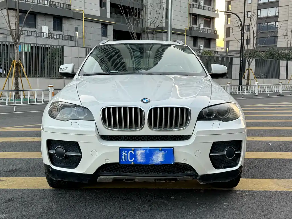 BMW X6 2011 — фото 16