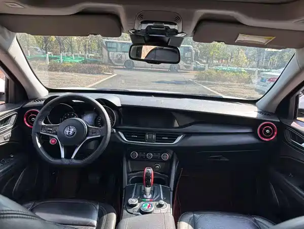 Alfa Romeo Stelvio 2018