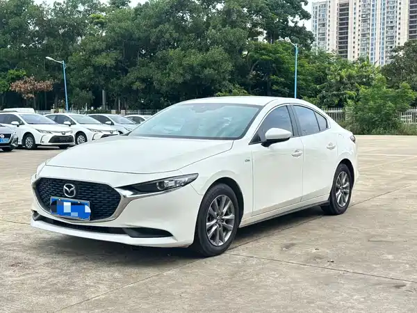 Mazda 3 Axela 2022