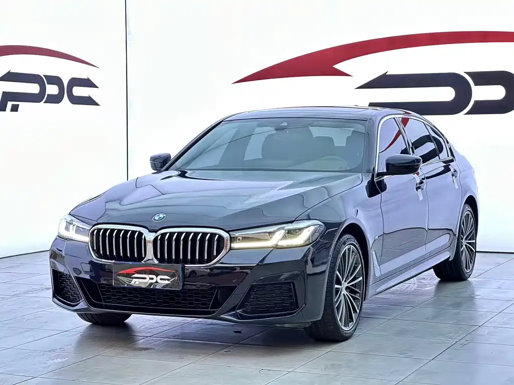 BMW 5 Series 2023 — фото 1