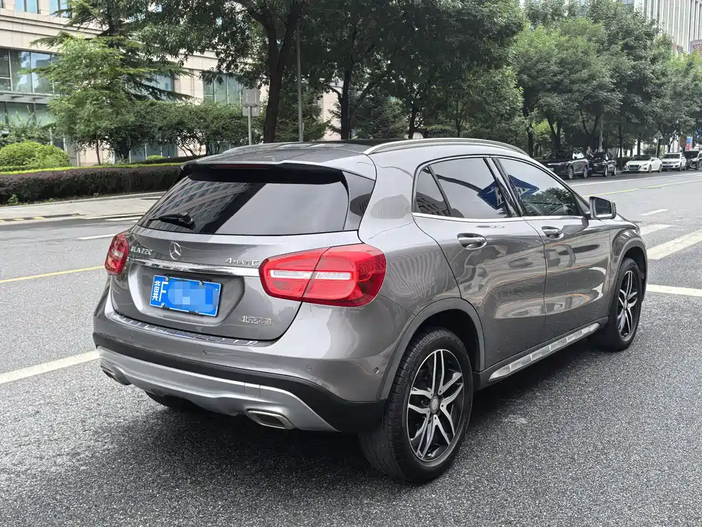 Mercedes-Benz GLA 2015