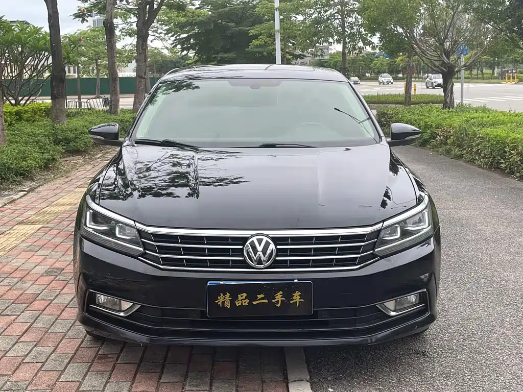 Volkswagen Passat 2018 — фото 2