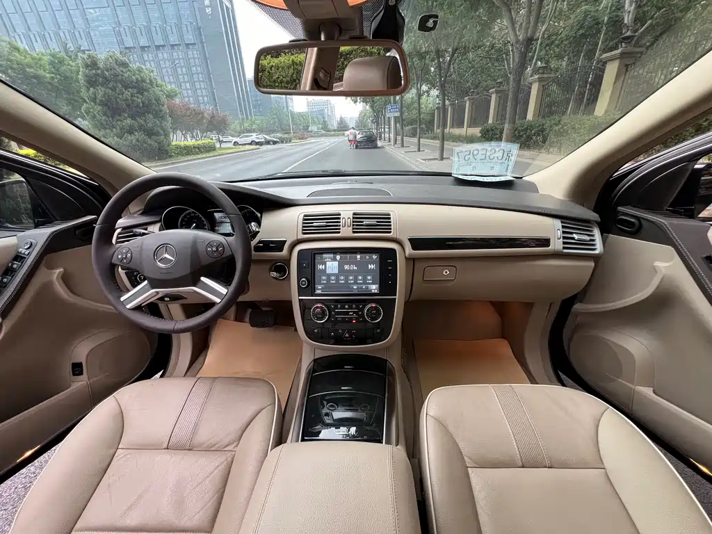 Mercedes-Benz R-Class 2017 — фото 2