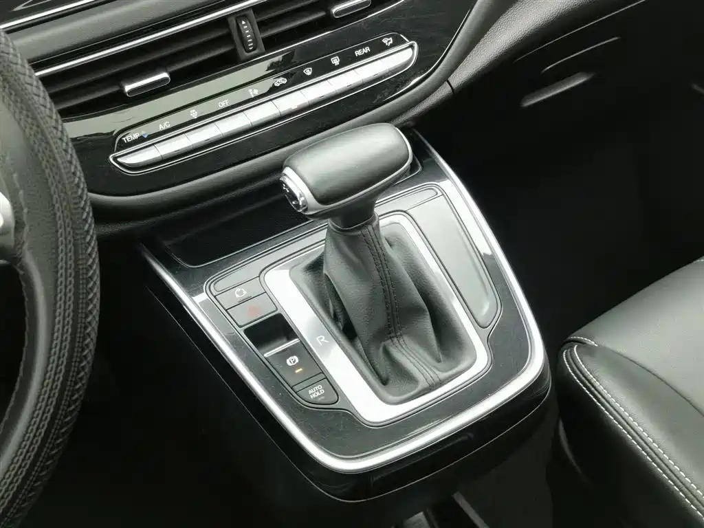 GAC Motor Trumpchi M6 2021 — фото 13