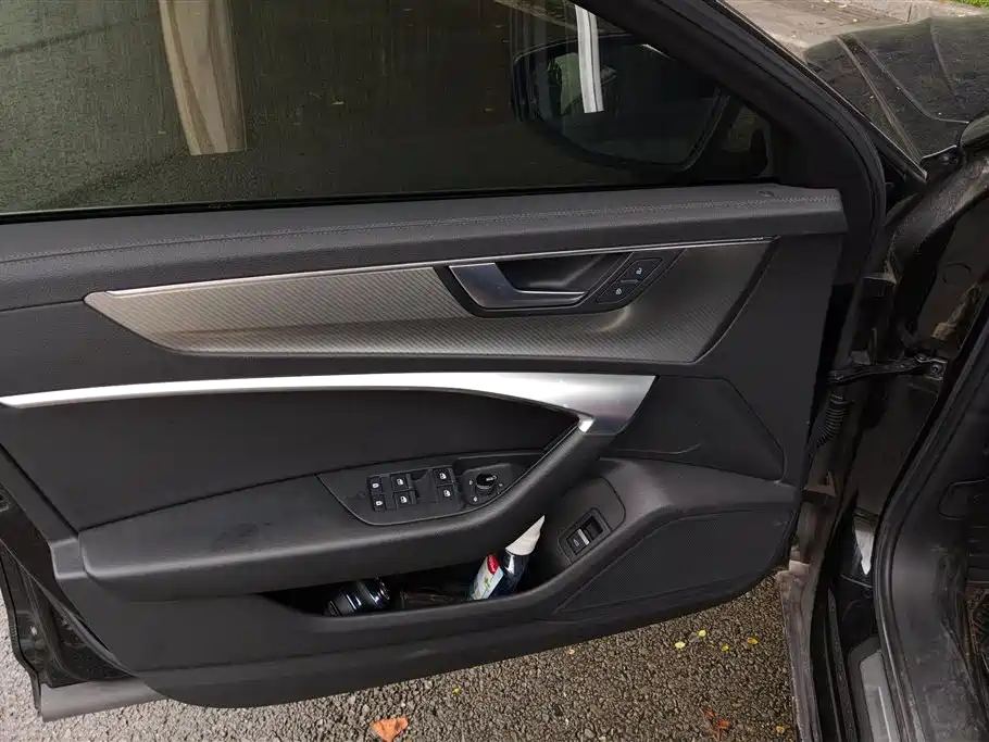 Audi A6L 2021