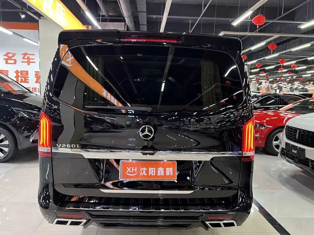 Mercedes-Benz V-Class 2018 — фото 21