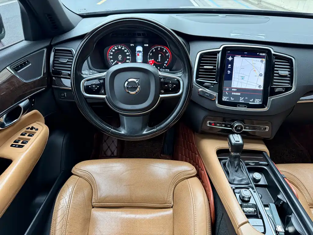 Volvo XC90 2016 — фото 10