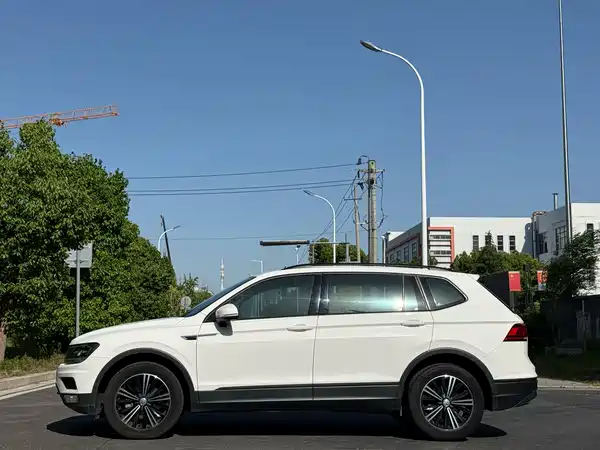 Volkswagen Tiguan L 2020