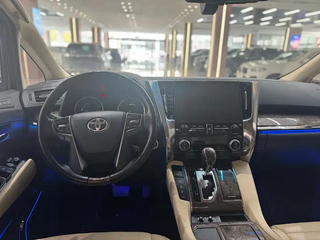 Toyota Alphard 2021 — фото 6