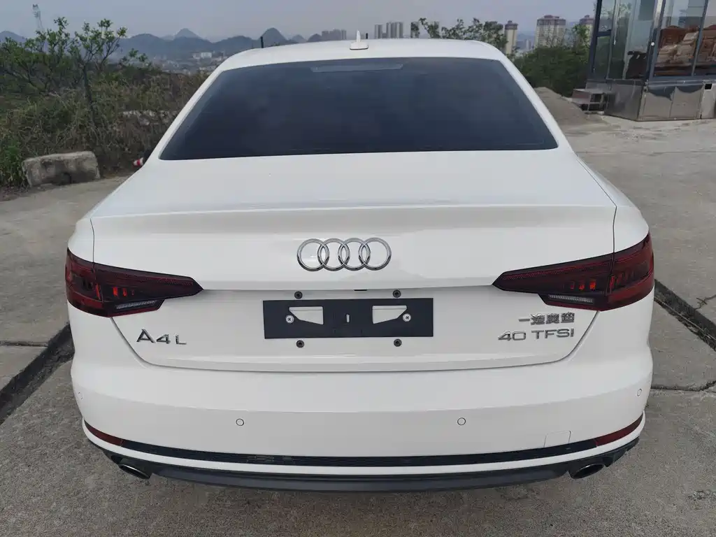 Audi A4L 2018 — фото 13