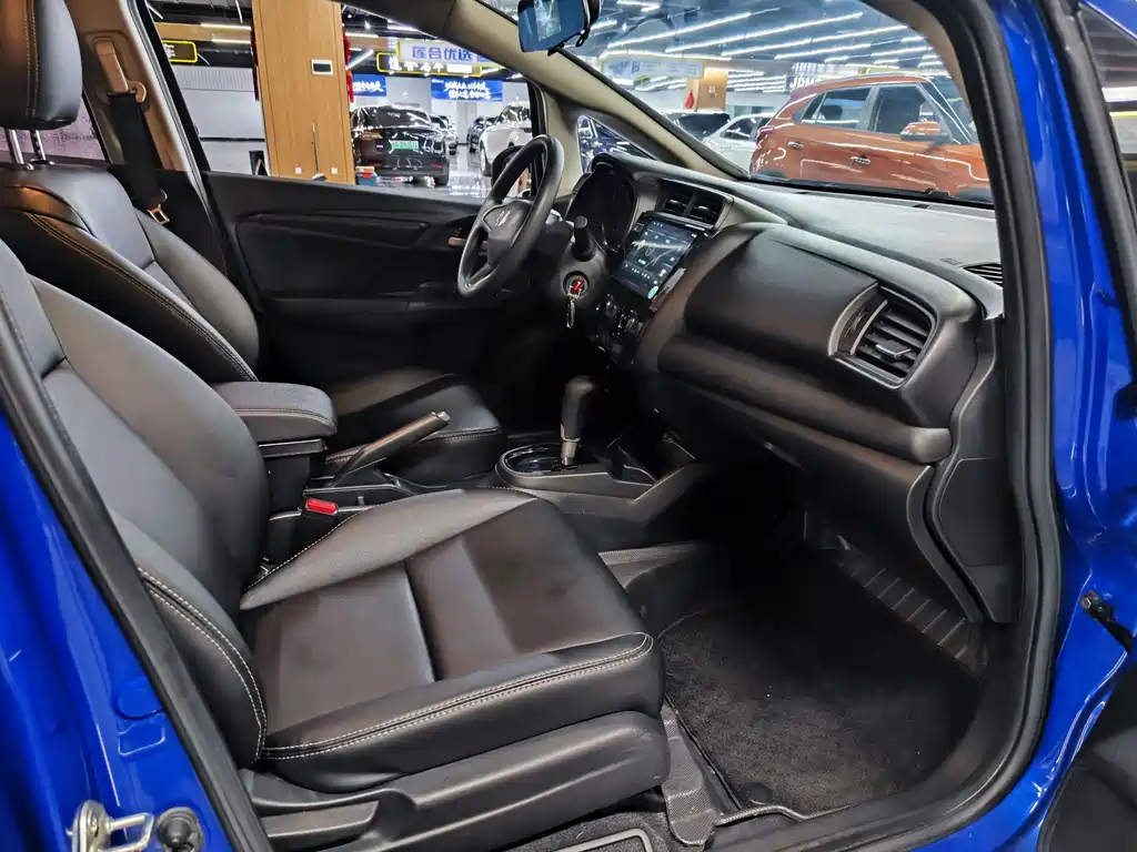 Honda Fit 2018 — фото 10