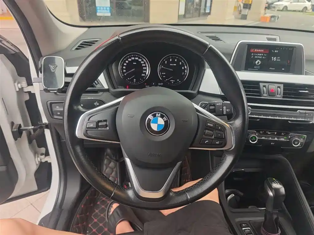 BMW X1 2019 — фото 11
