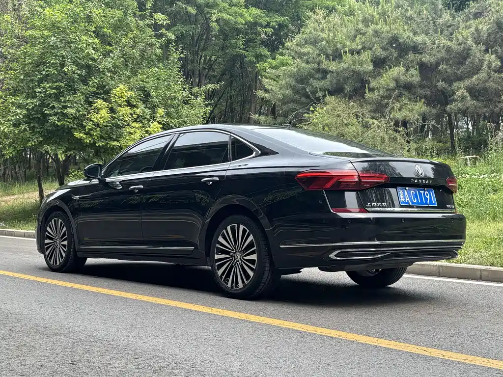 Volkswagen Passat 2019 — фото 4