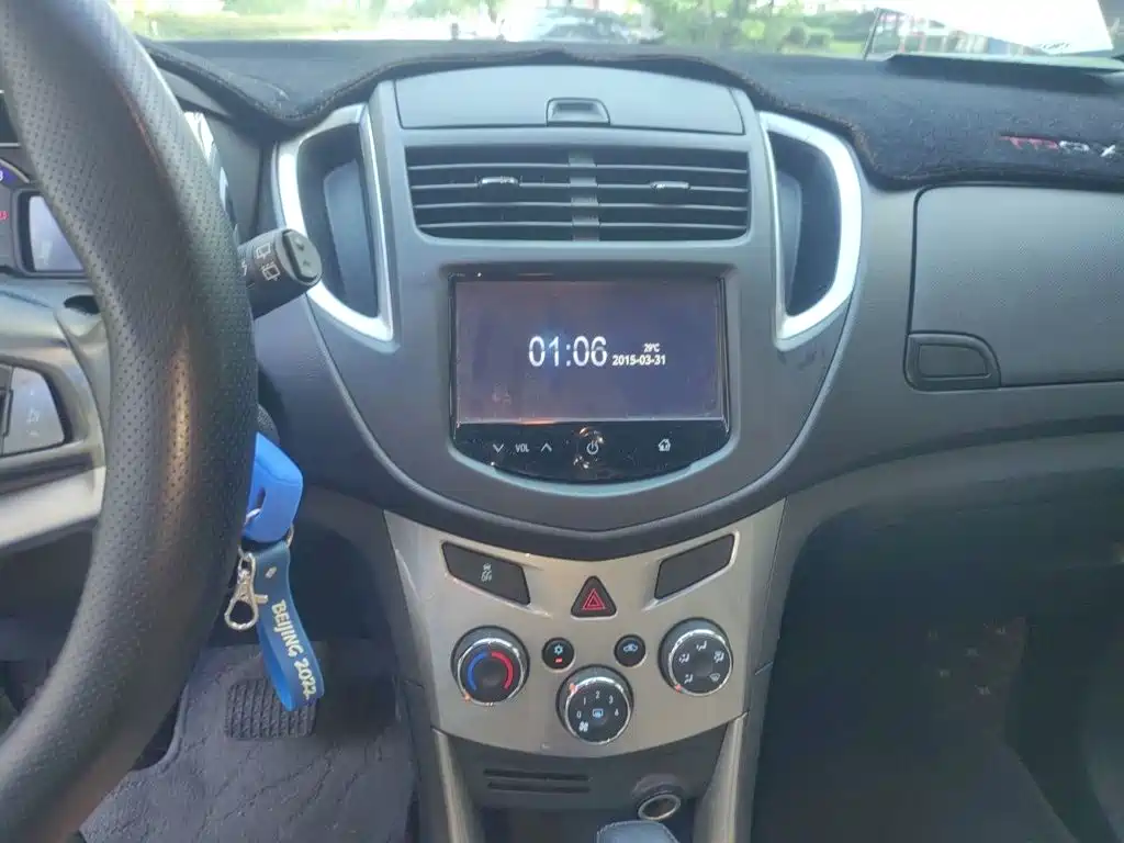 Chevrolet Trax 2015 — фото 10