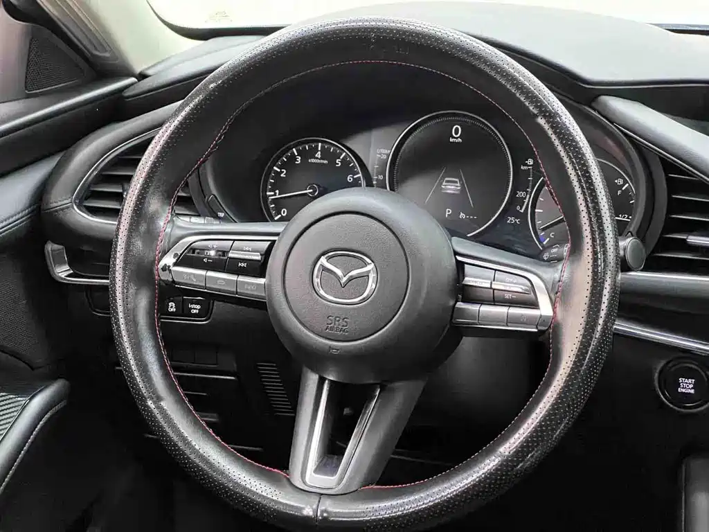 Mazda 3 Axela 2020 — фото 21