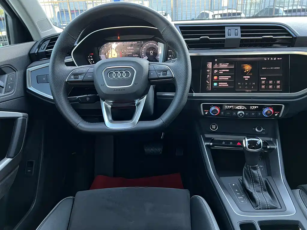 Audi Q3 2022 — фото 13