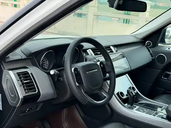 Land Rover Range Rover Sport 2015