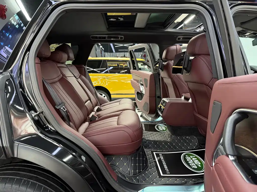 Land Rover Range Rover 2024 — фото 10