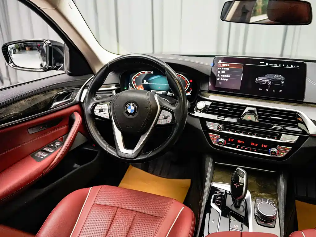 BMW 5 Series 2021 — фото 6