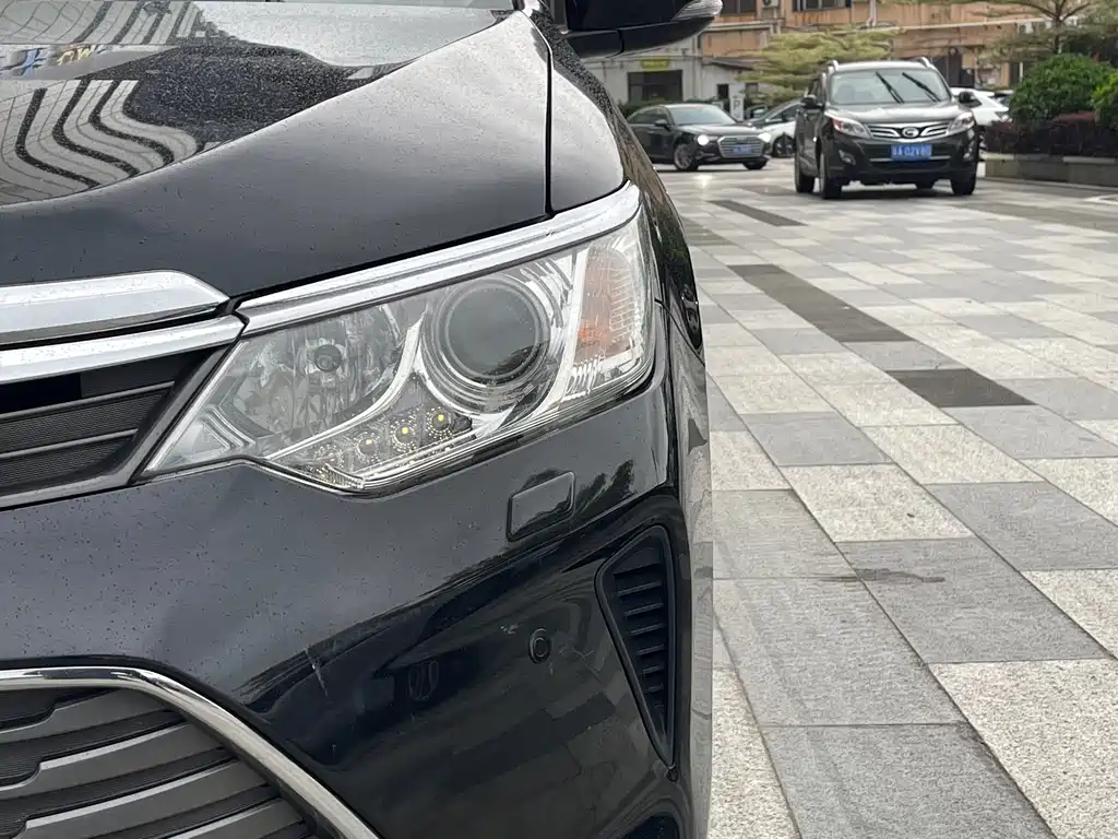 Toyota Camry 2016 — фото 6