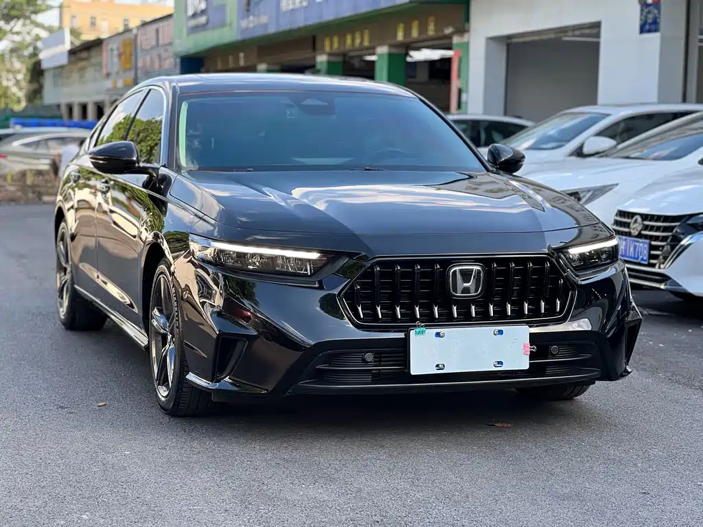 Honda Inspire 2025 — фото 3