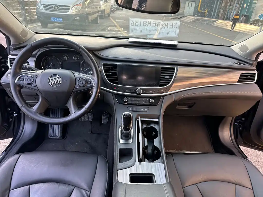 Buick LaCrosse 2018 — фото 10