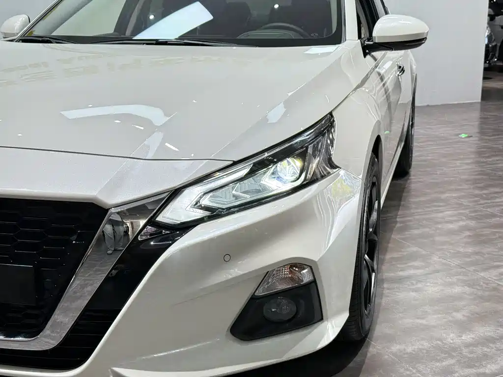 Nissan Teana 2022 — фото 25