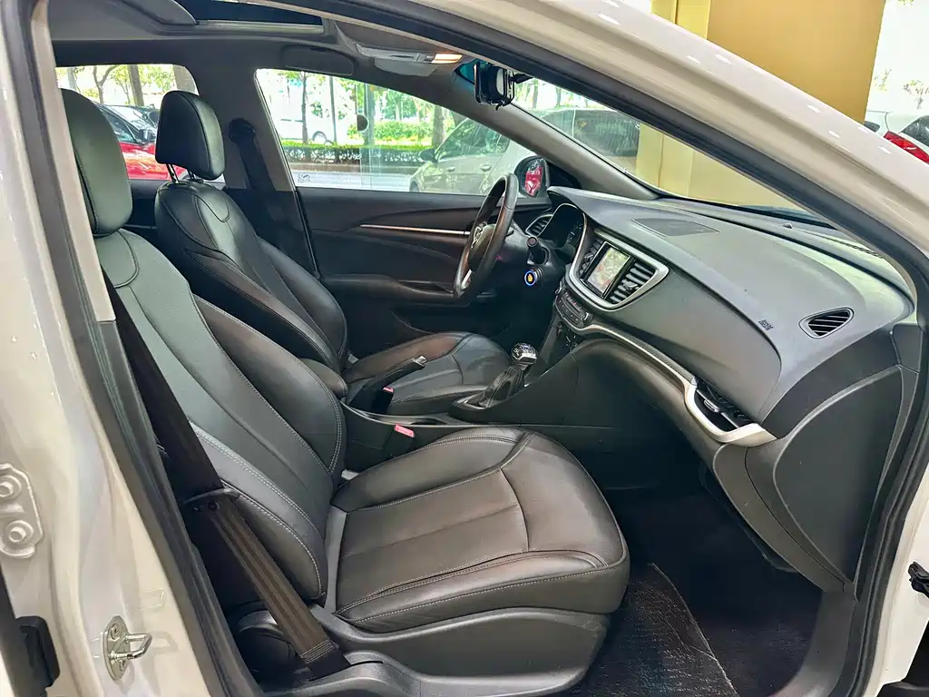 Buick Excelle 2020 — фото 10