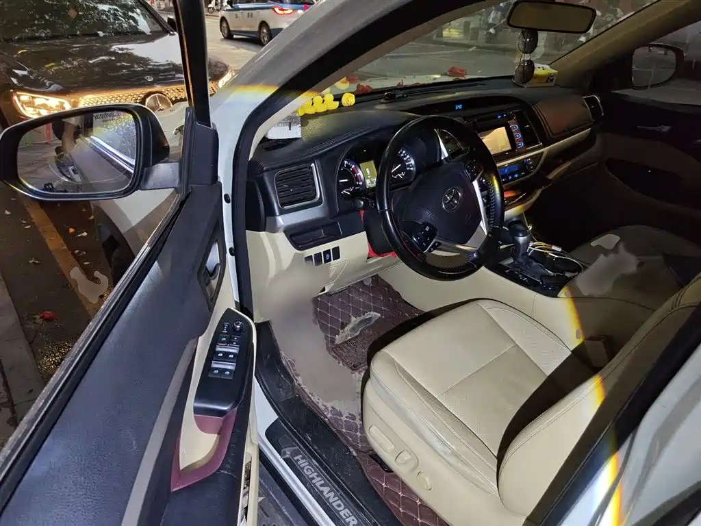 Toyota Highlander 2015 — фото 14