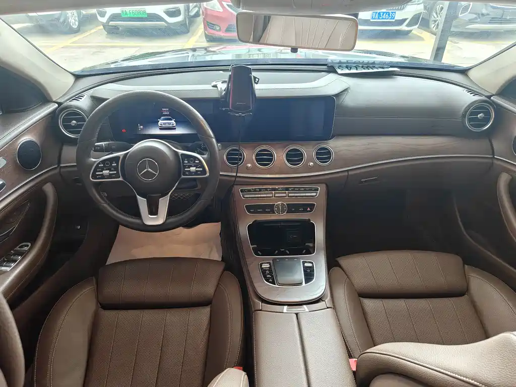 Mercedes-Benz E-Class 2020 — фото 10