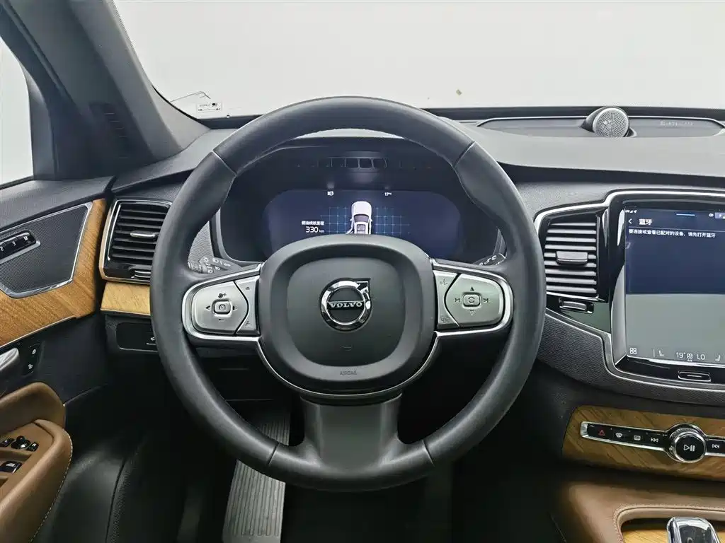 Volvo XC90 2023 — фото 11