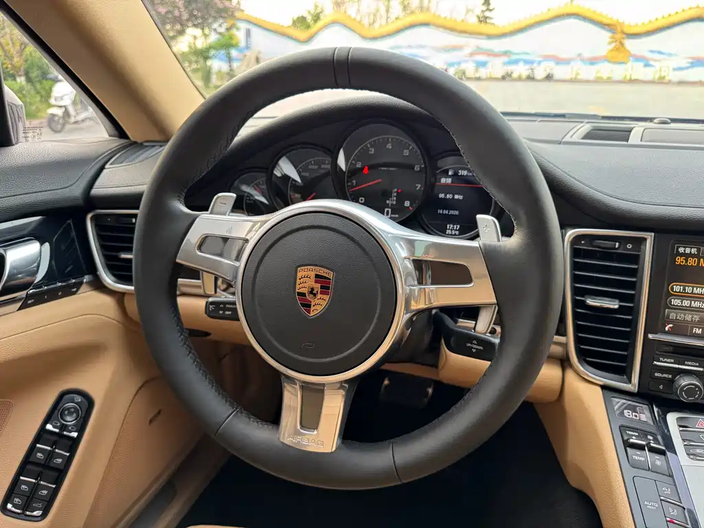 Porsche Panamera 2016 — фото 22