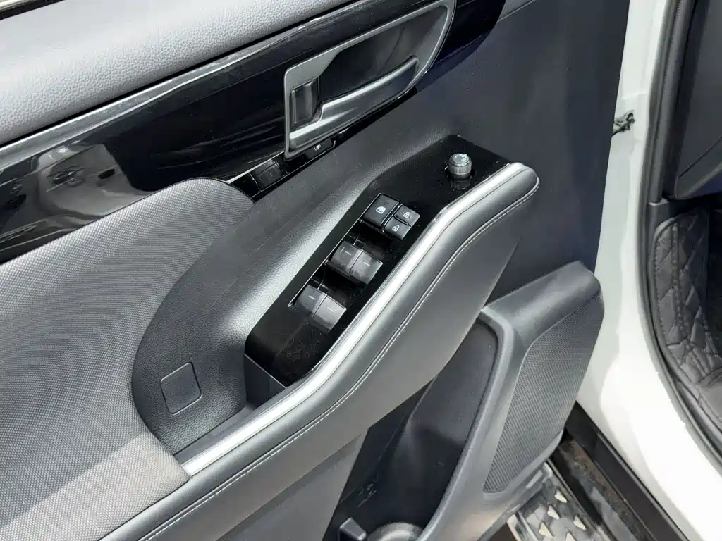 Toyota Highlander 2024 — фото 15