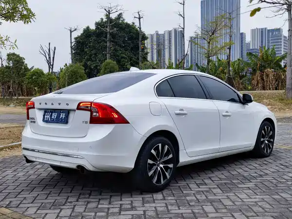 Volvo S60 2019