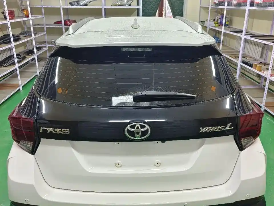 Toyota Yaris L 2023 — фото 5