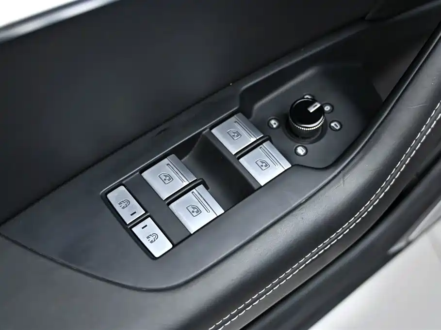 Audi A6L 2024 — фото 22
