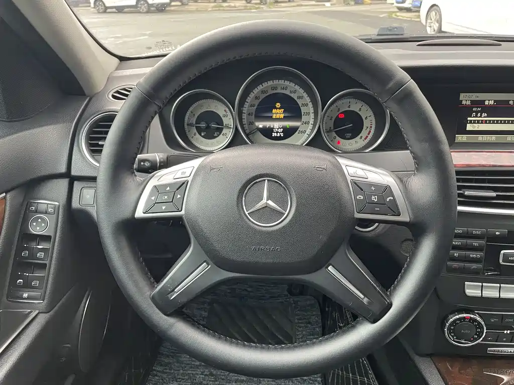 Mercedes-Benz C-Class 2013 — фото 9