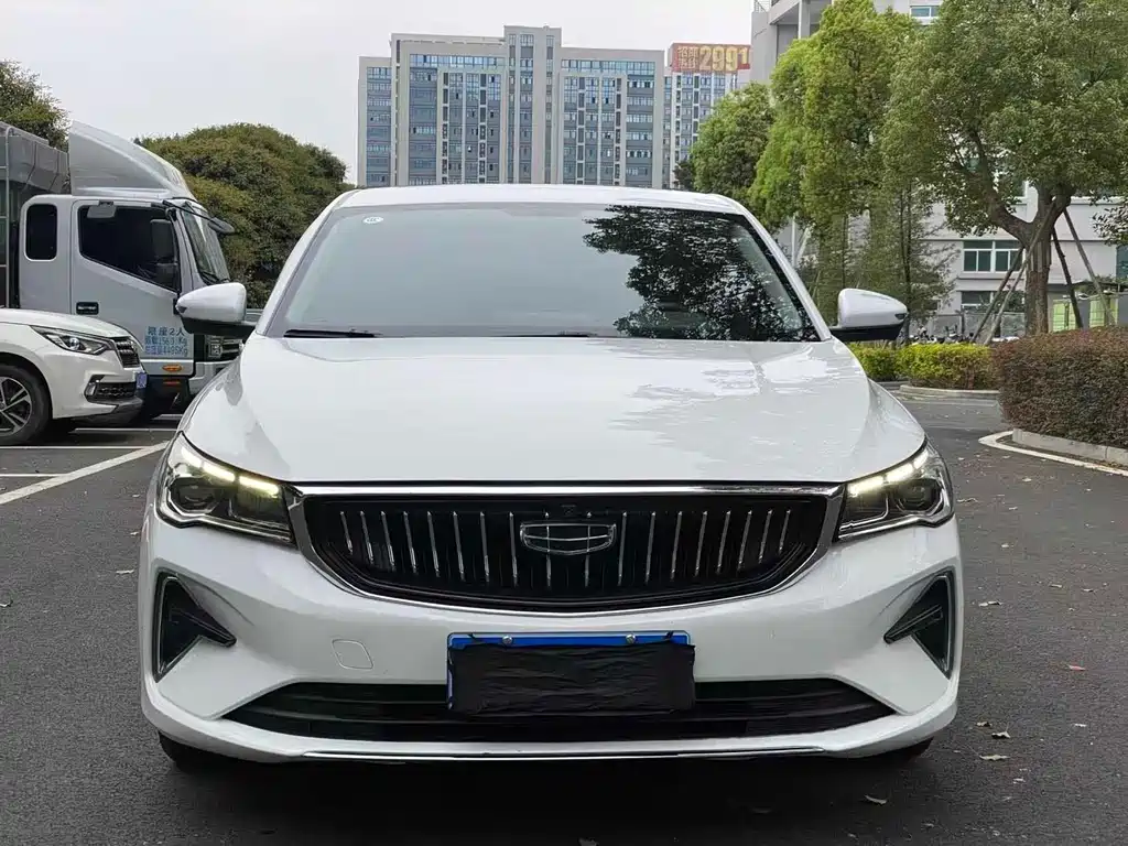 Geely Emgrand 2022 — фото 2