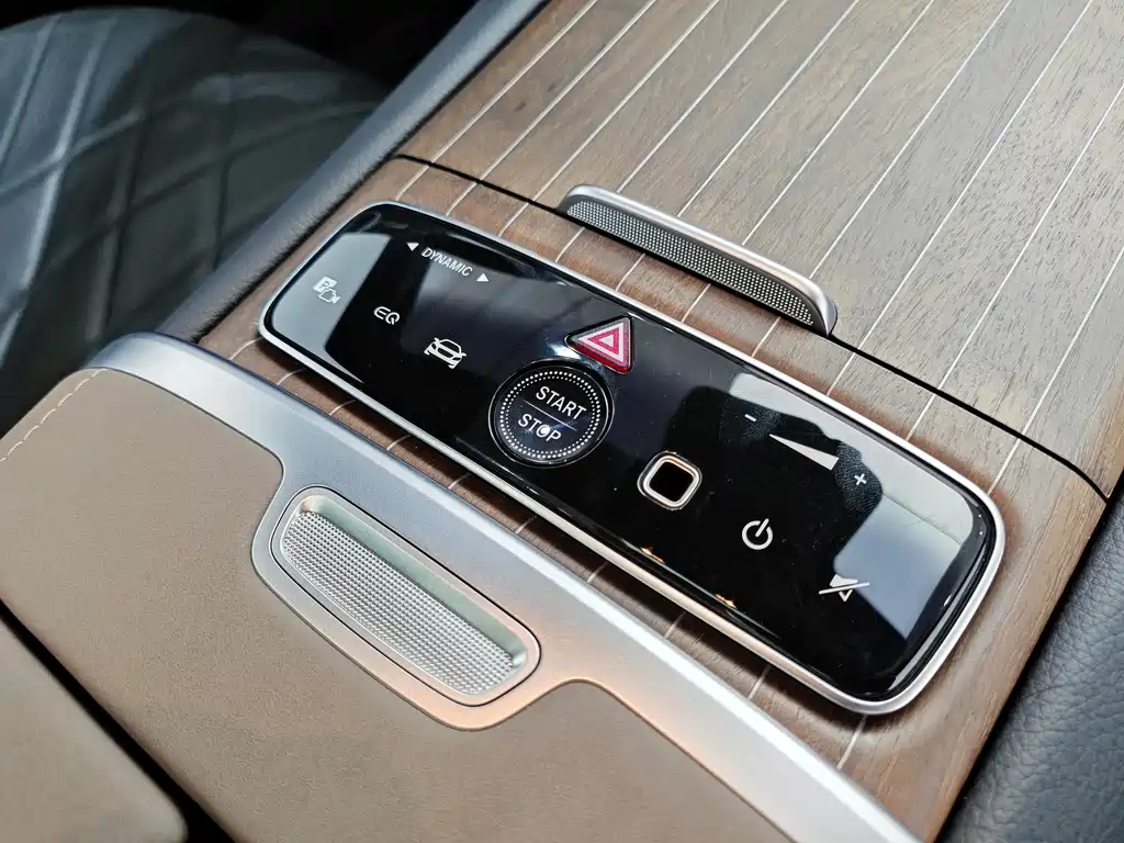 Mercedes-Benz EQS 2023 — фото 17