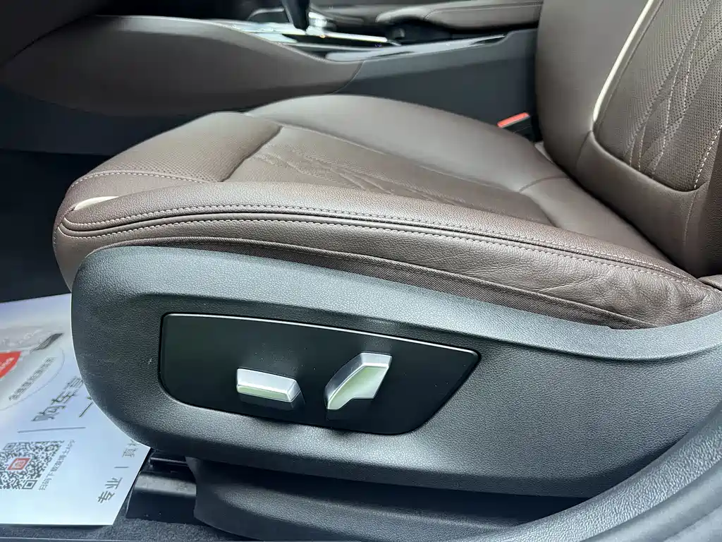 BMW 5 Series 2022 — фото 11